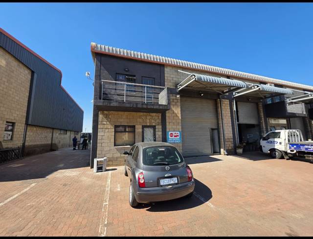 265M² WAREHOUSE TO LET IN STORMILL